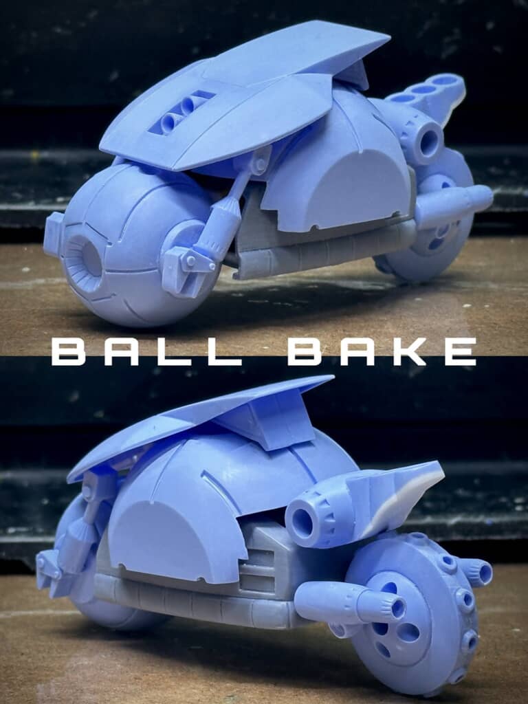 ボールのパーツをあちこちに組み込んでいるとわかる塗装前のバイク