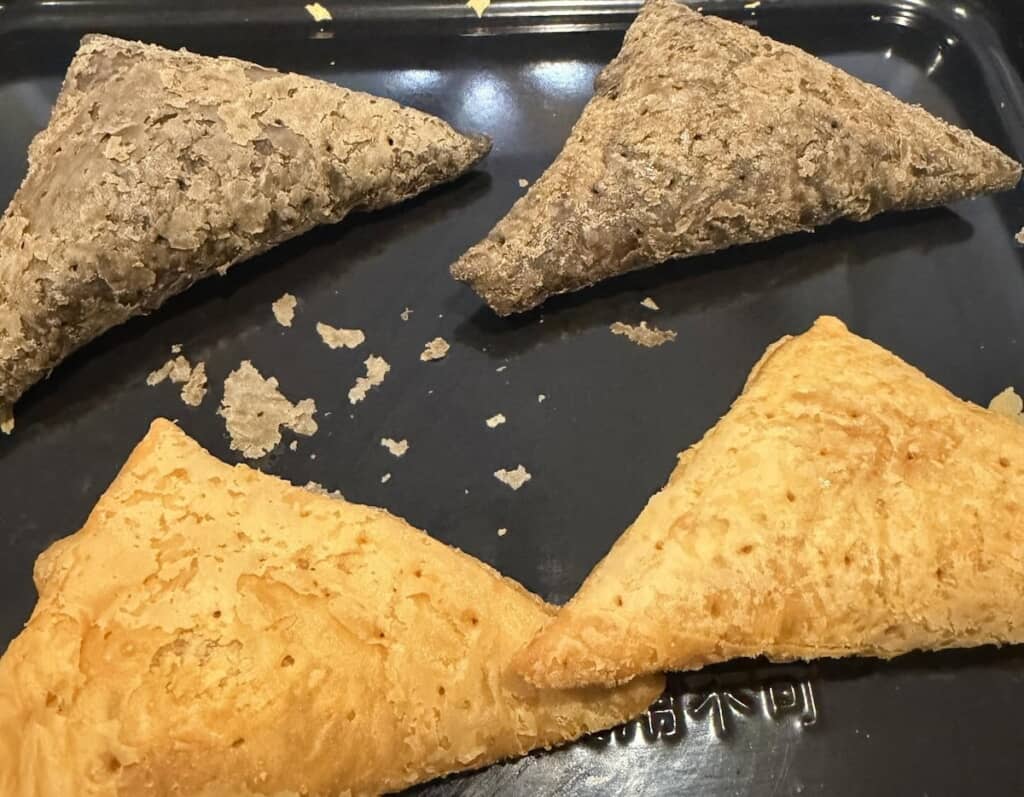 どう見ても本物としか思えない三角チョコパイ