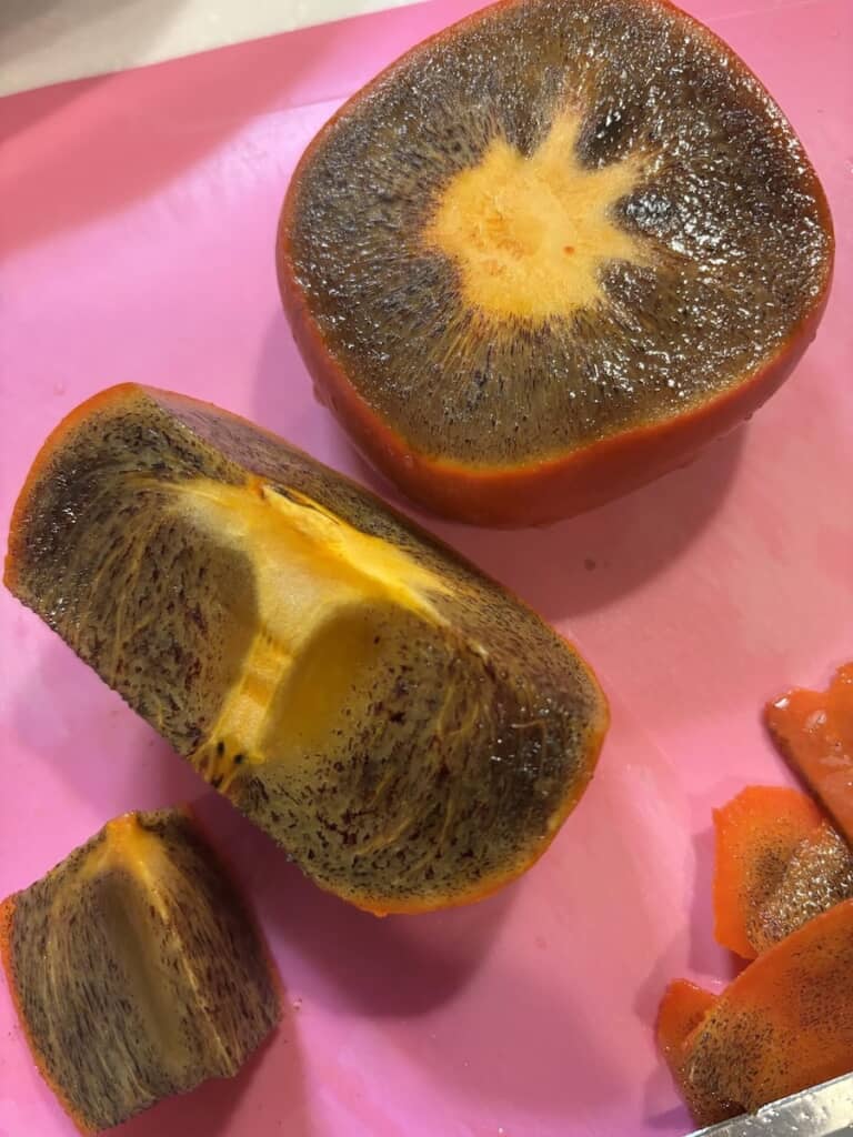 柿が真っ黒に!?