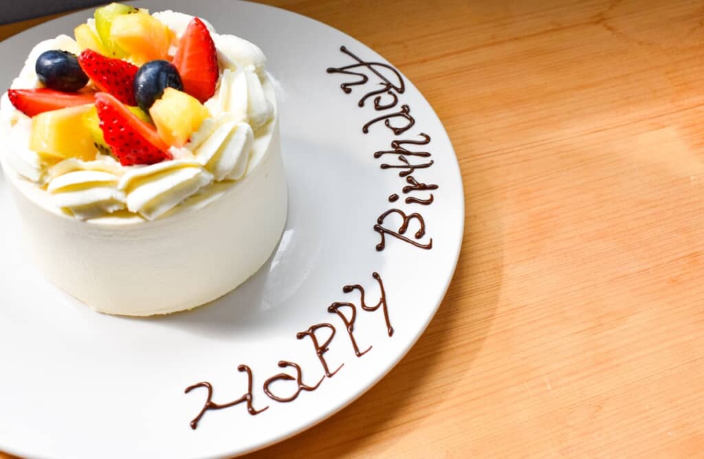 誕生日の記念撮影で何が……？（イメージ画像／出典：PIXTA）