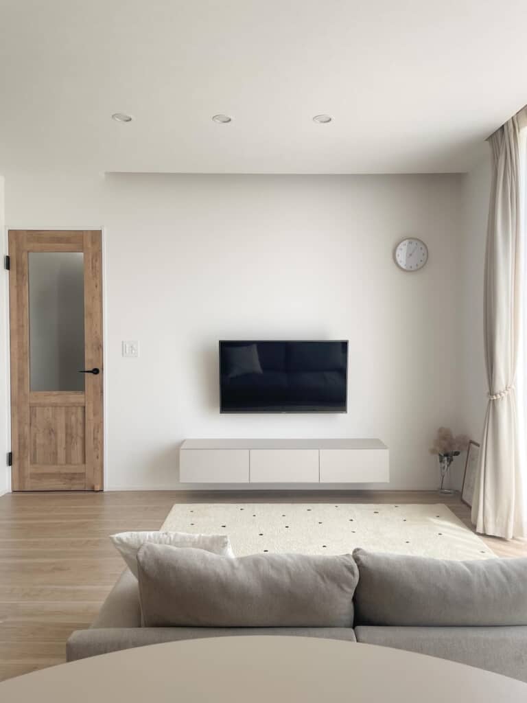 すっきりしているだけでなく木のぬくもりも感じられる
