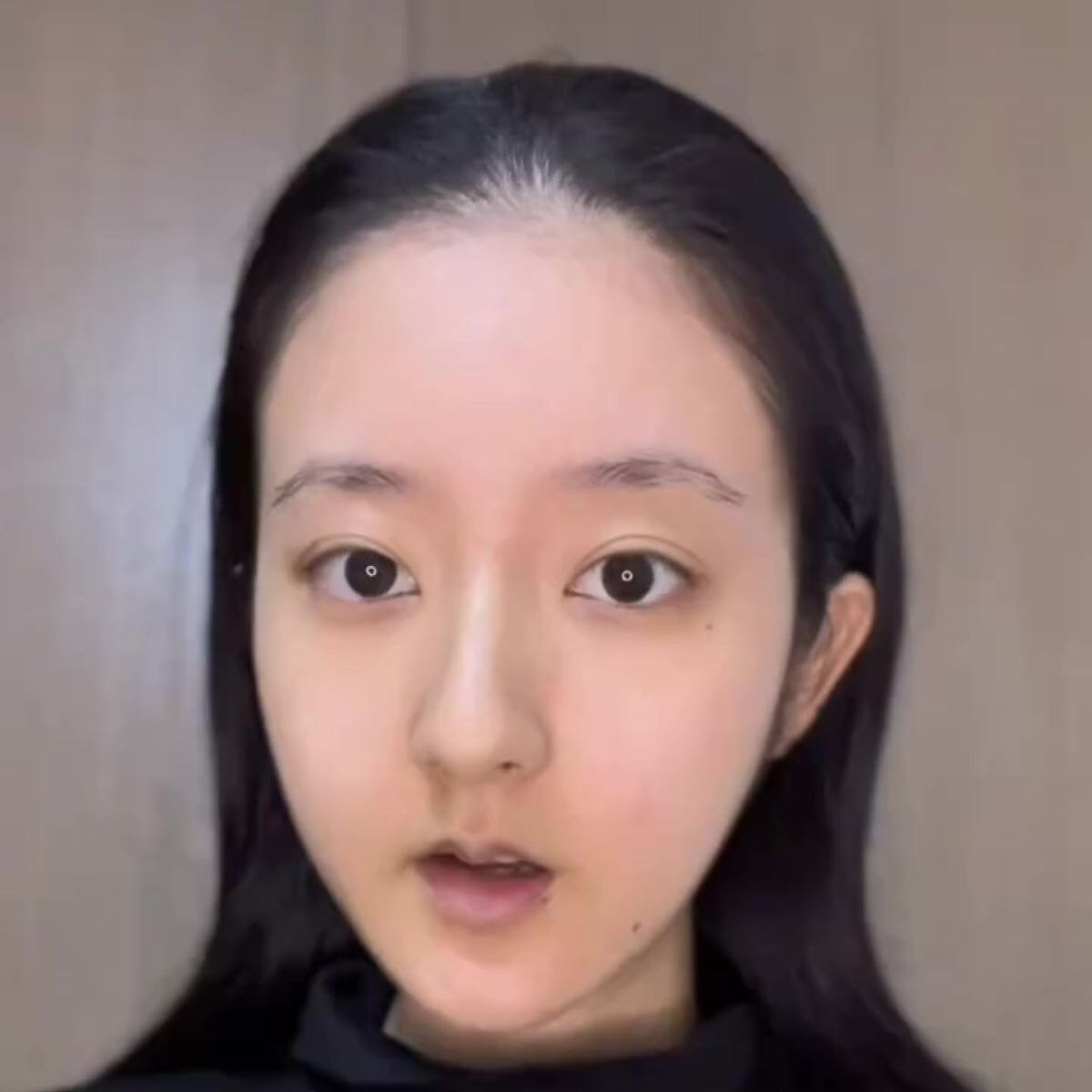 すっぴんが「あるキャラにそっくり」と言われた女性→フルメイクしたら……　衝撃の姿に「震えた」「もう本人じゃん」と289万再生 | 美容 ねとらぼ