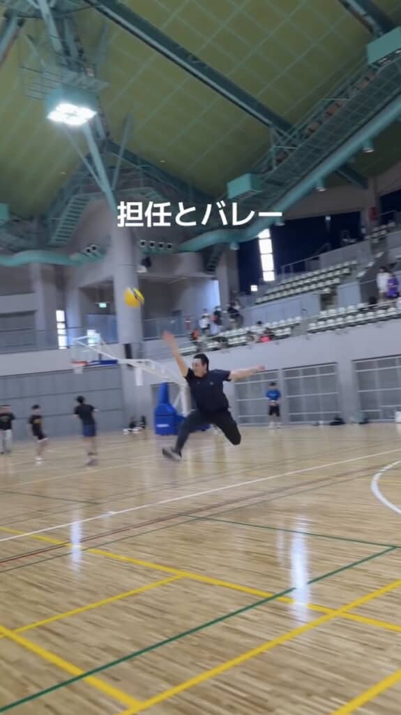 ジャンプでブロックを叩くマリオ？