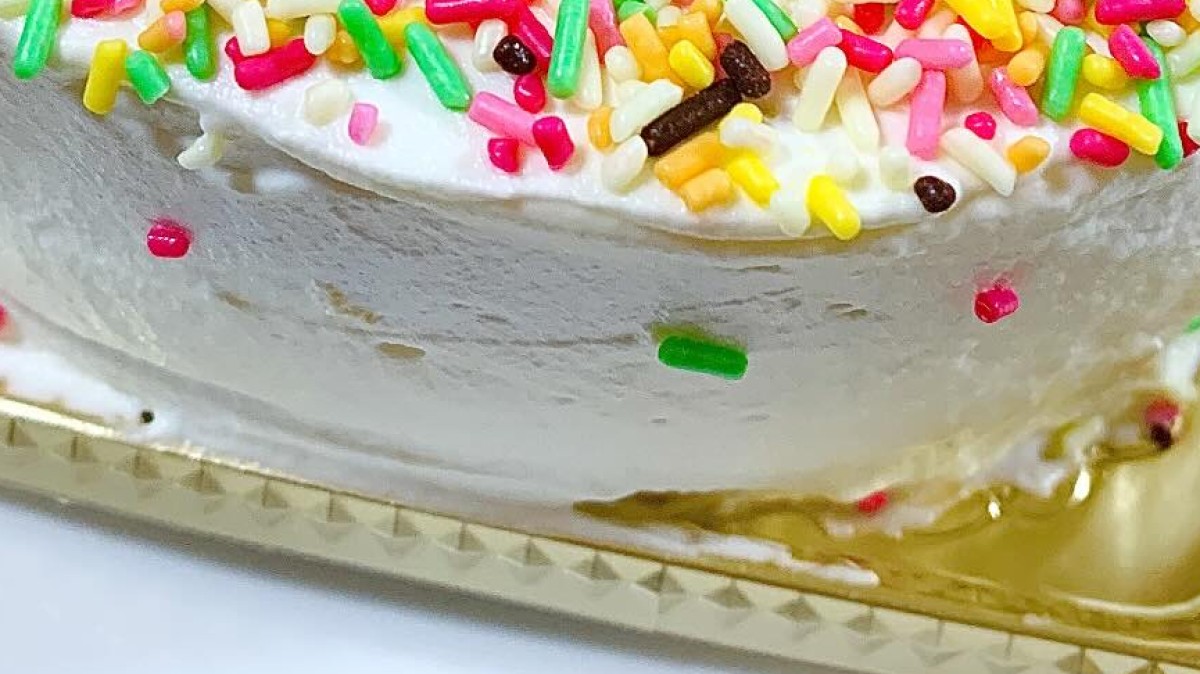 「夢がかなった！」→管理栄養士が作った“カラースプレー好きなだけかけたケーキ”に反響　「絶対美味しくて幸せになるやつ」「うちの子も喜びそう」（1/2） | グルメ ねとらぼ