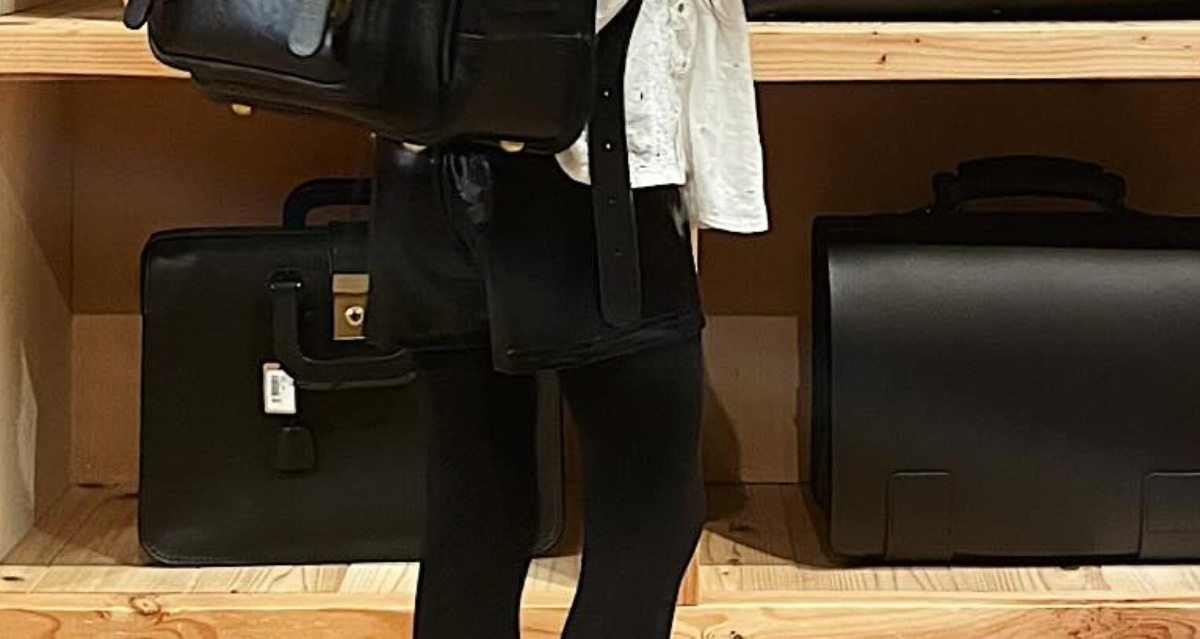 来年小学生の娘が、即決したランドセルは……　大人も憧れるビジュアルに「かっっっこよ！これが現代!?」「これで仕事にいきたい」（1/3） | 育児 ねとらぼ