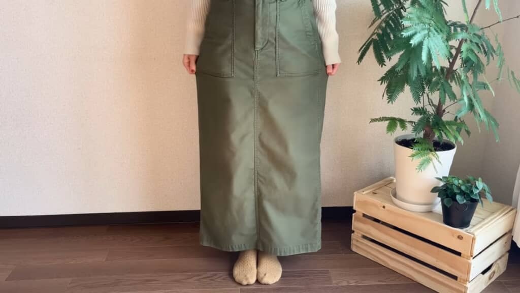 シルエットがきれいなベイカースカート