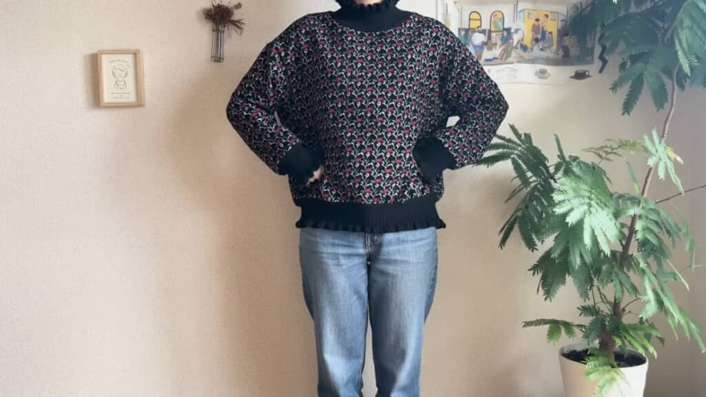 花柄やフリルがおしゃれなニット