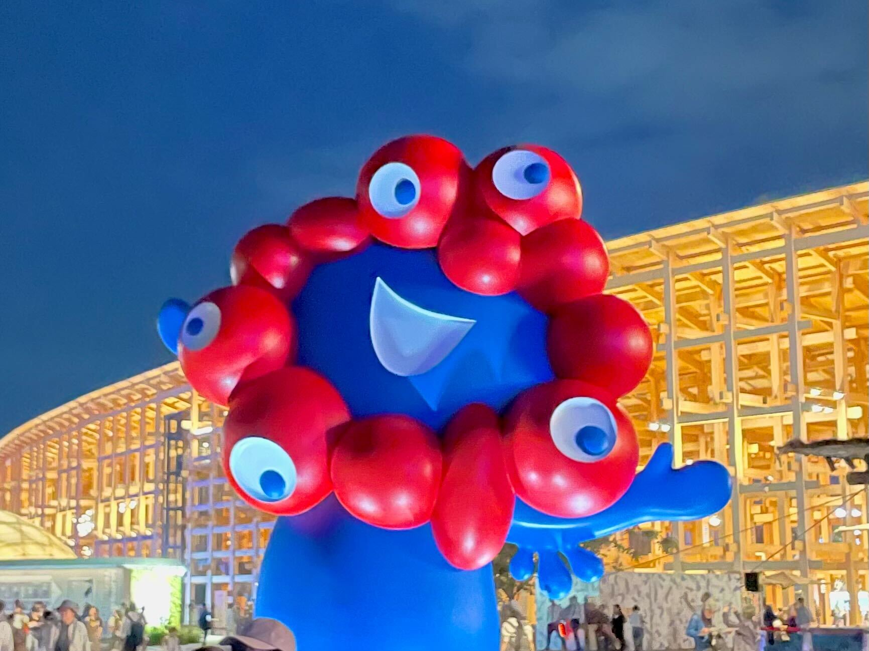 まじで神」「やっと！」サンリオ×ミャクミャクなりきりマスコットが