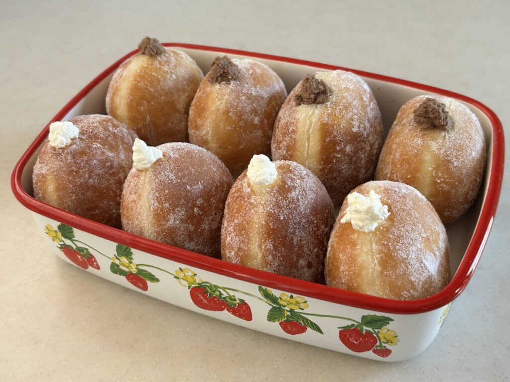 完成したエンゼルクリーム風ドーナツ