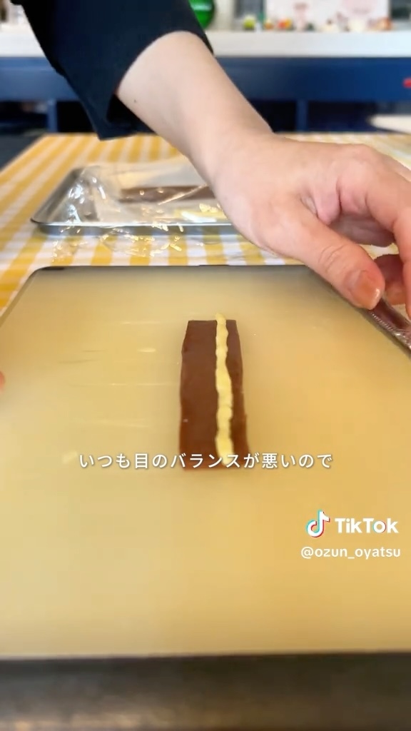 ハム太郎クッキーの反省を生かして、目元は慎重に成形