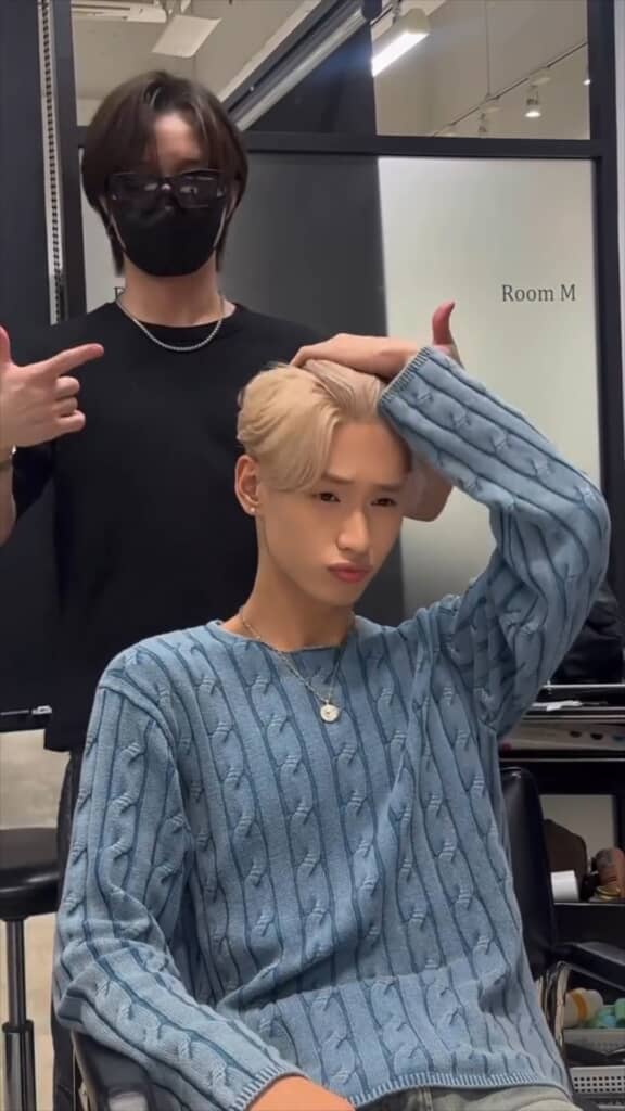 髪をかき上げる仕草もイケメン