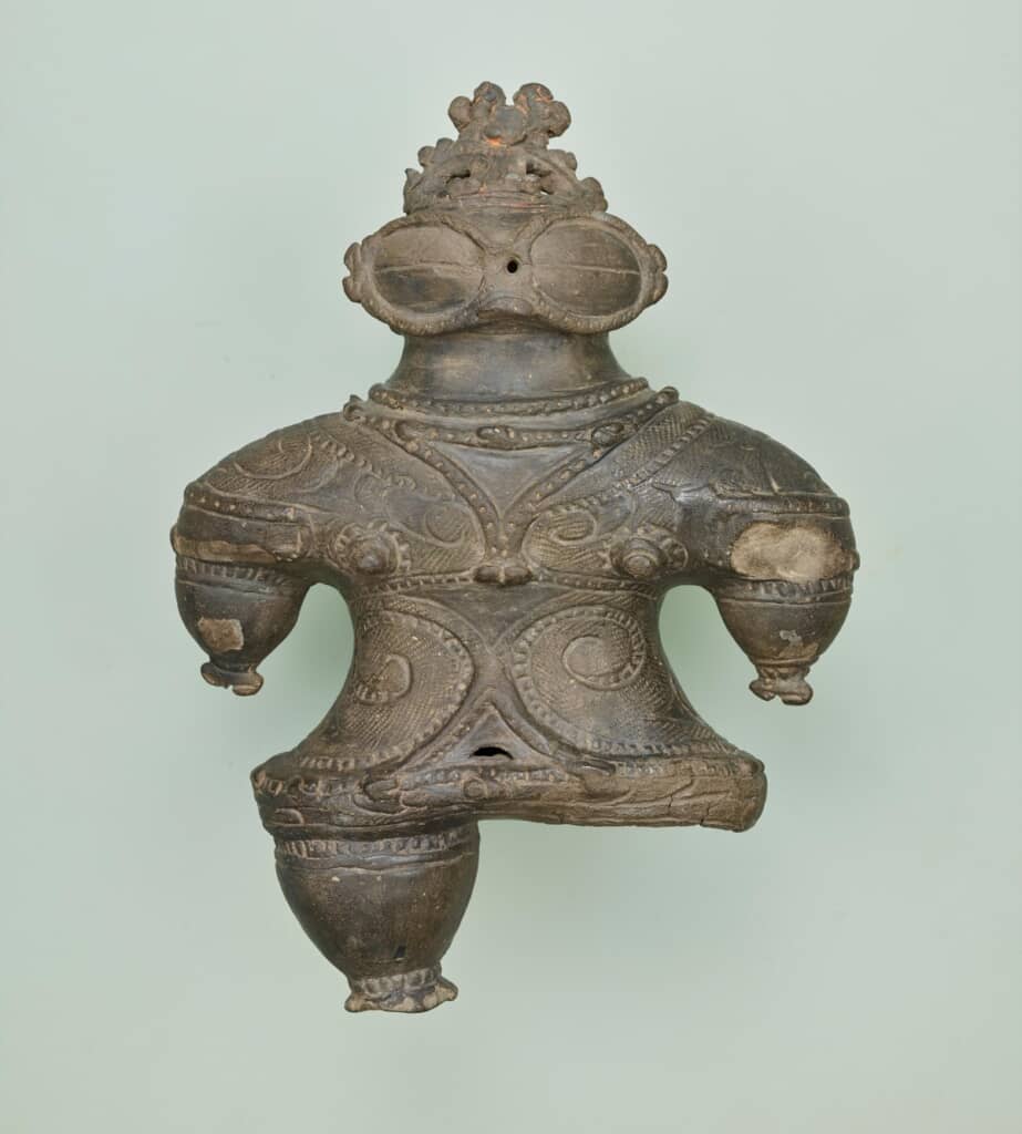 重要文化財「遮光器土偶」（青森県つがる市木造亀ヶ岡出土）東京国立博物館所蔵　出典：ColBase (https://colbase.nich.go.jp)