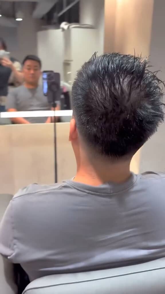 後ろから見たスタイル