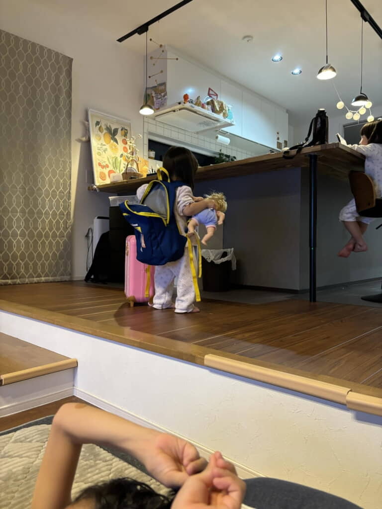 家の中をウロウロして仲直り