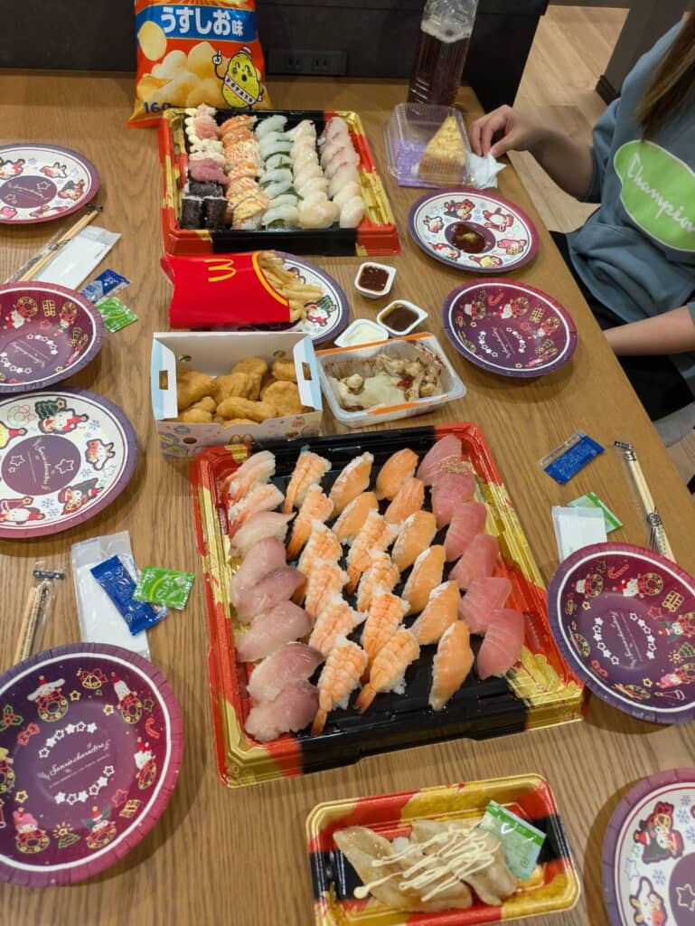 後片付けは捨てるだけの母たちの宴