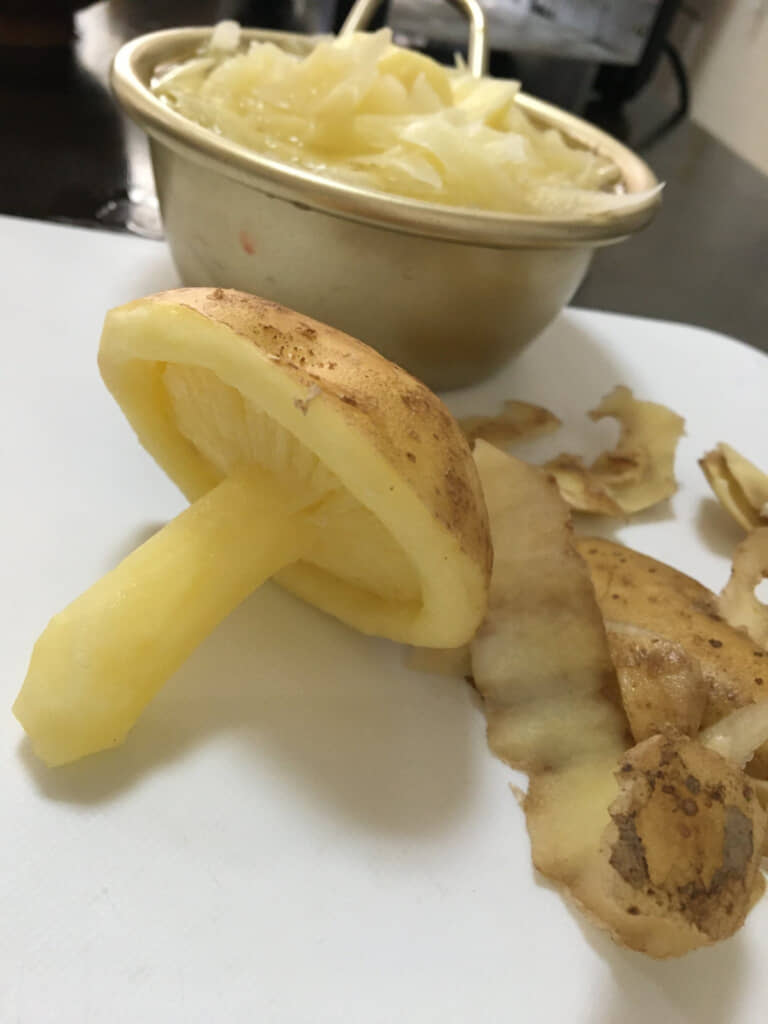 これがじゃがいも……？