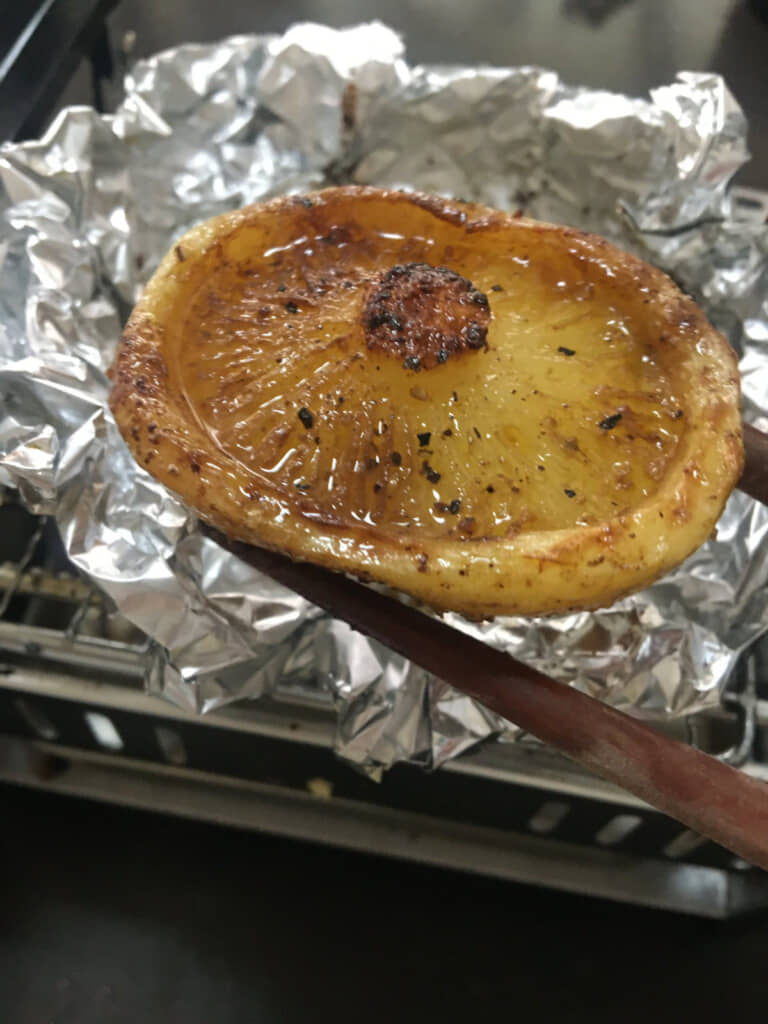 料理が完成。見た目からじゃがいも要素がもはや消えてる……