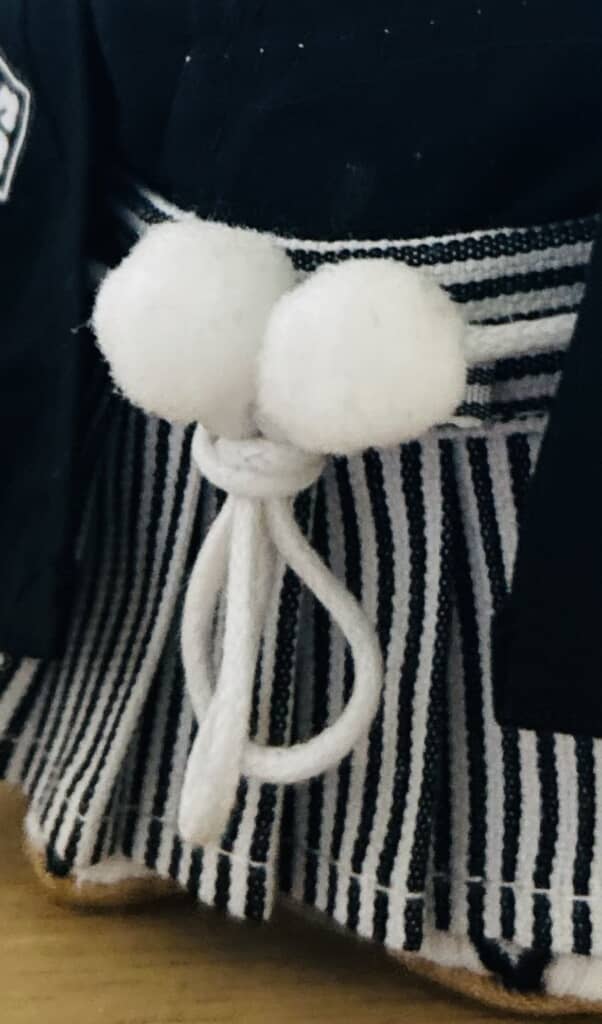 羽織紋は一重結びに