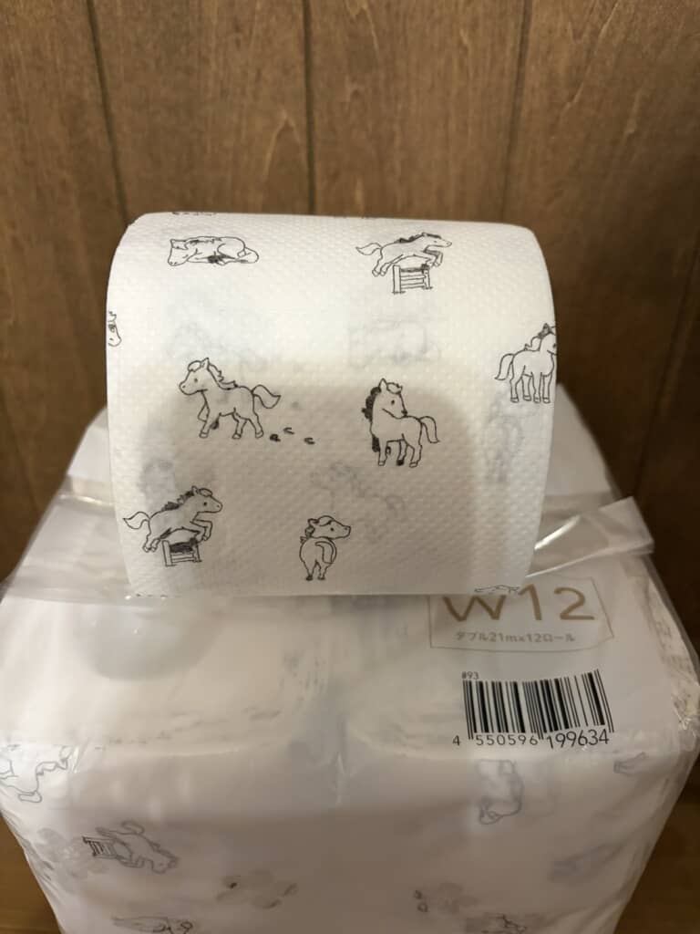 馬柄のトイレットペーパー
