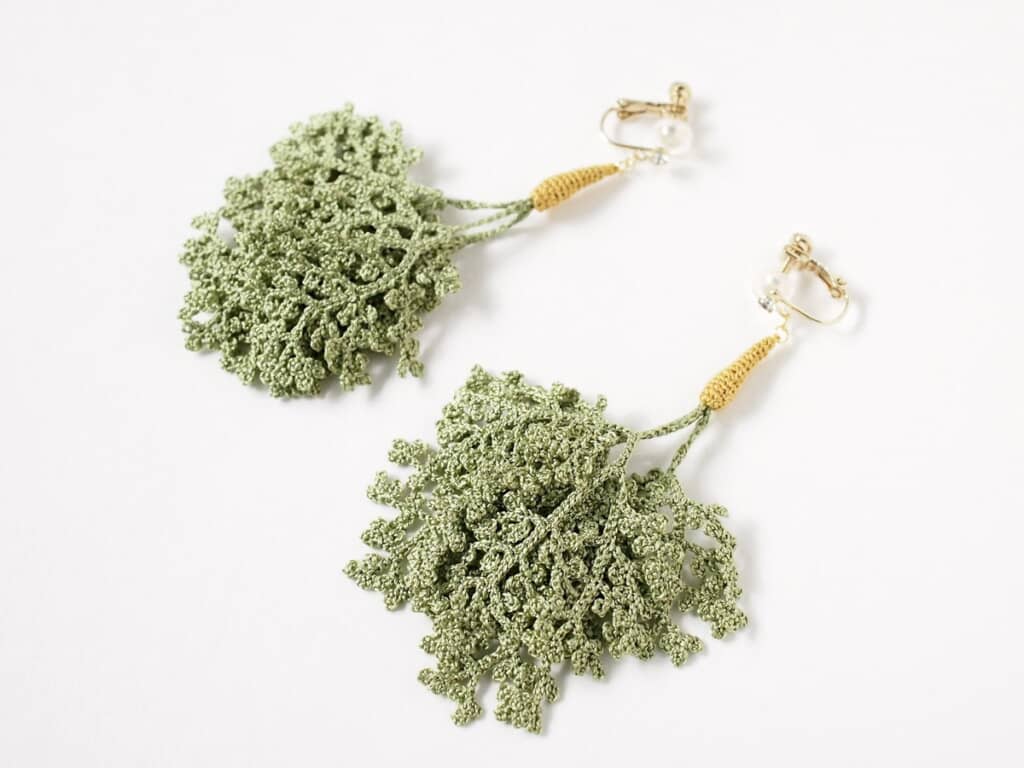 ニンジンの耳飾り！（画像提供：アンデルヨンさん／@anderuyon）