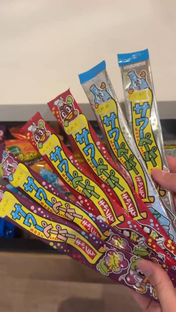 見た目も楽しい駄菓子も