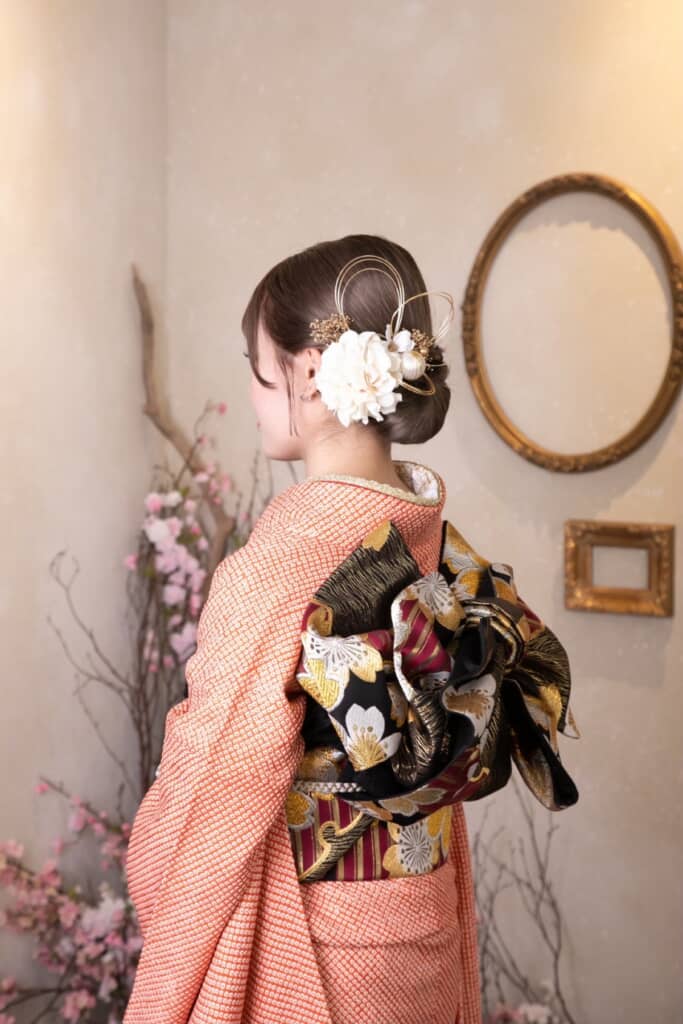 上品で華やかな衣装がすてき