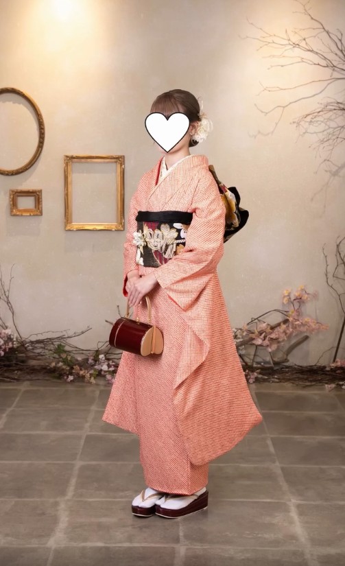 娘が成人式の前撮りで着た総絞りの振袖