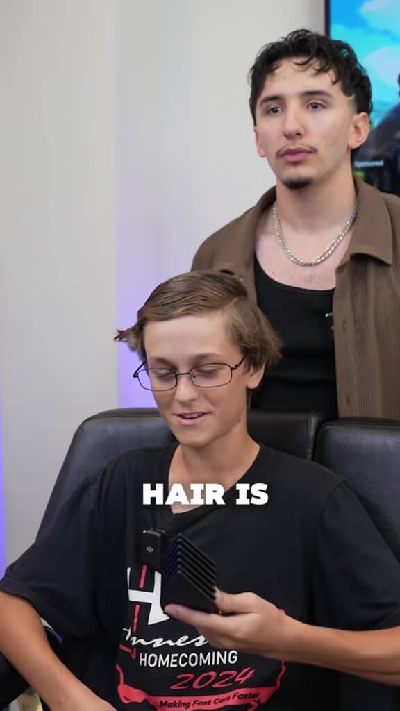 いざ、カット！（ビフォー）／画像引用：Leo • Houston Texas Barber （@blendlee_）さん