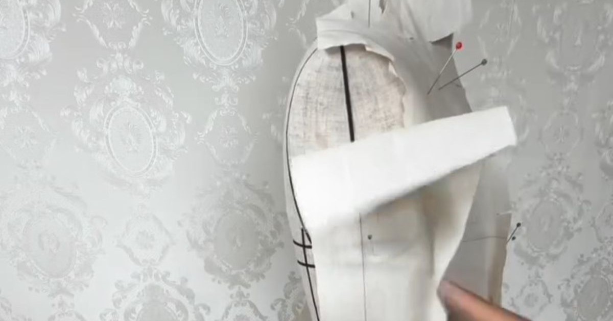 ディズニー好きのママ、7歳娘のために衣装を“本気”で作ったら……「家宝にします」　度肝を抜かれる仕上がりに「愛と努力が詰まってる」「かわいいー！」（1/2） | ハンドメイド ねとらぼ