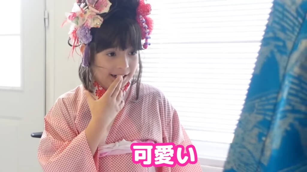 着物を見て感嘆する姿がすっかりお姉さんのよう