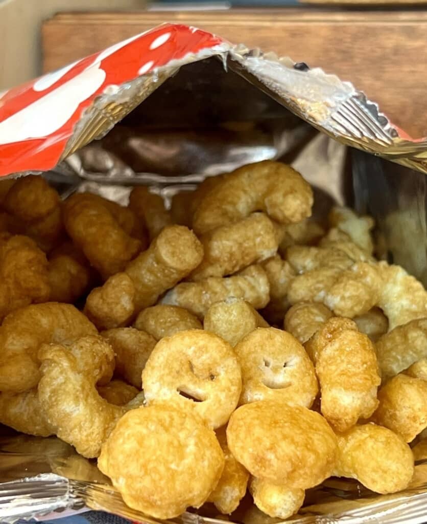 キャラメルコーンに雪だるま2個