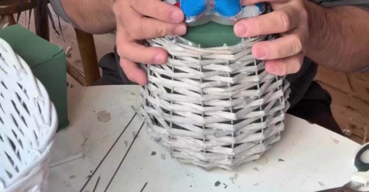 万博きっかけで結婚する親友のため、花をプレゼントしようとプロに頼んだら……　驚きの完成に「すごい」「ミャクミャク可愛いーね」（1/3） | ライフスタイル ねとらぼ