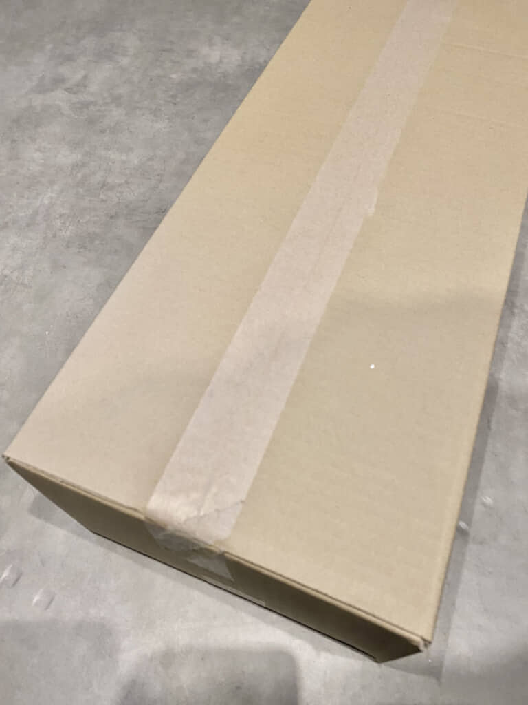 大きな箱の、その中は……？