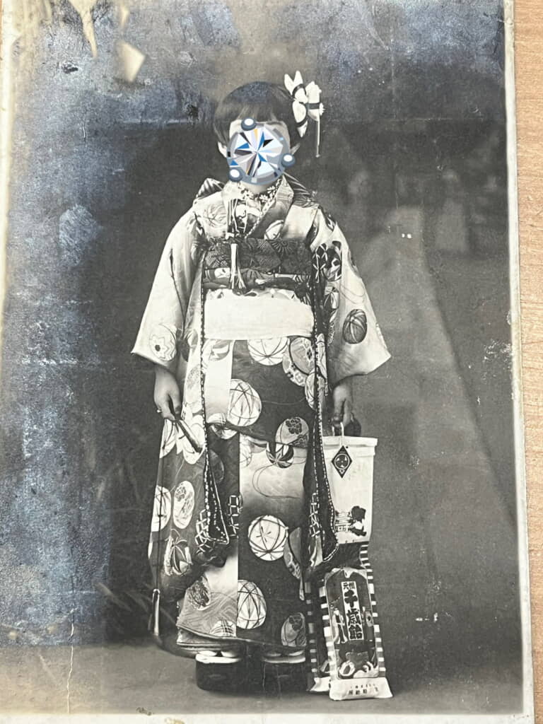 白黒写真でも分かる緻密な柄