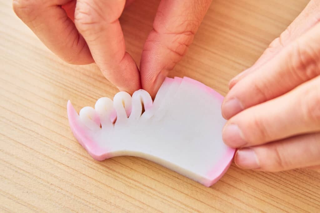 耳の形になるように