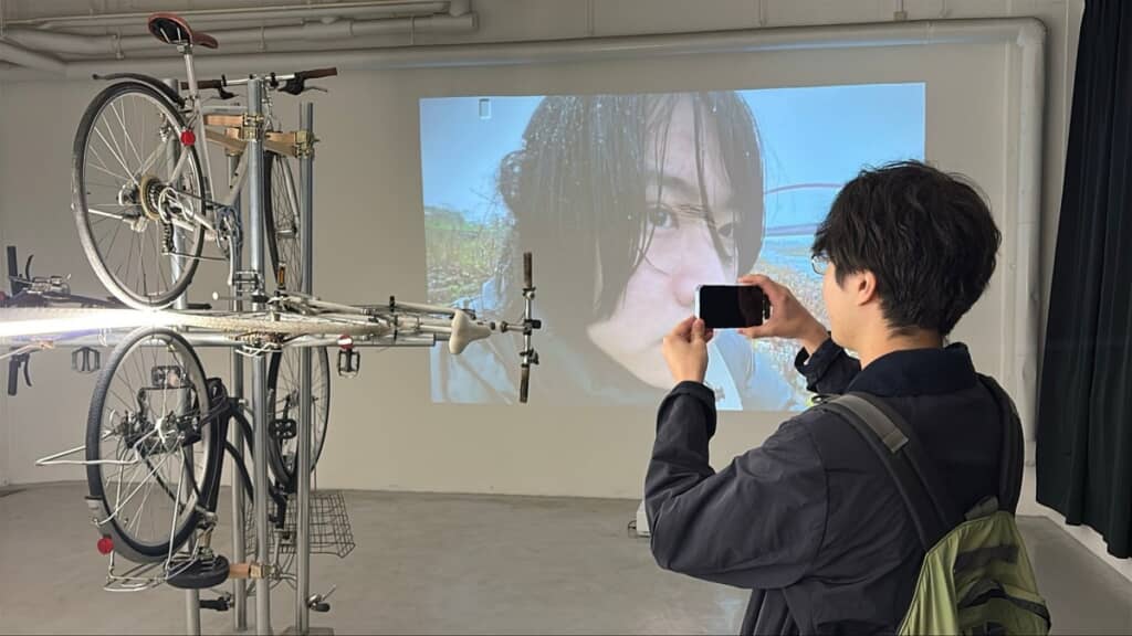 取引したカメラで撮影した作品を見に行く出品者という構図が完成しました