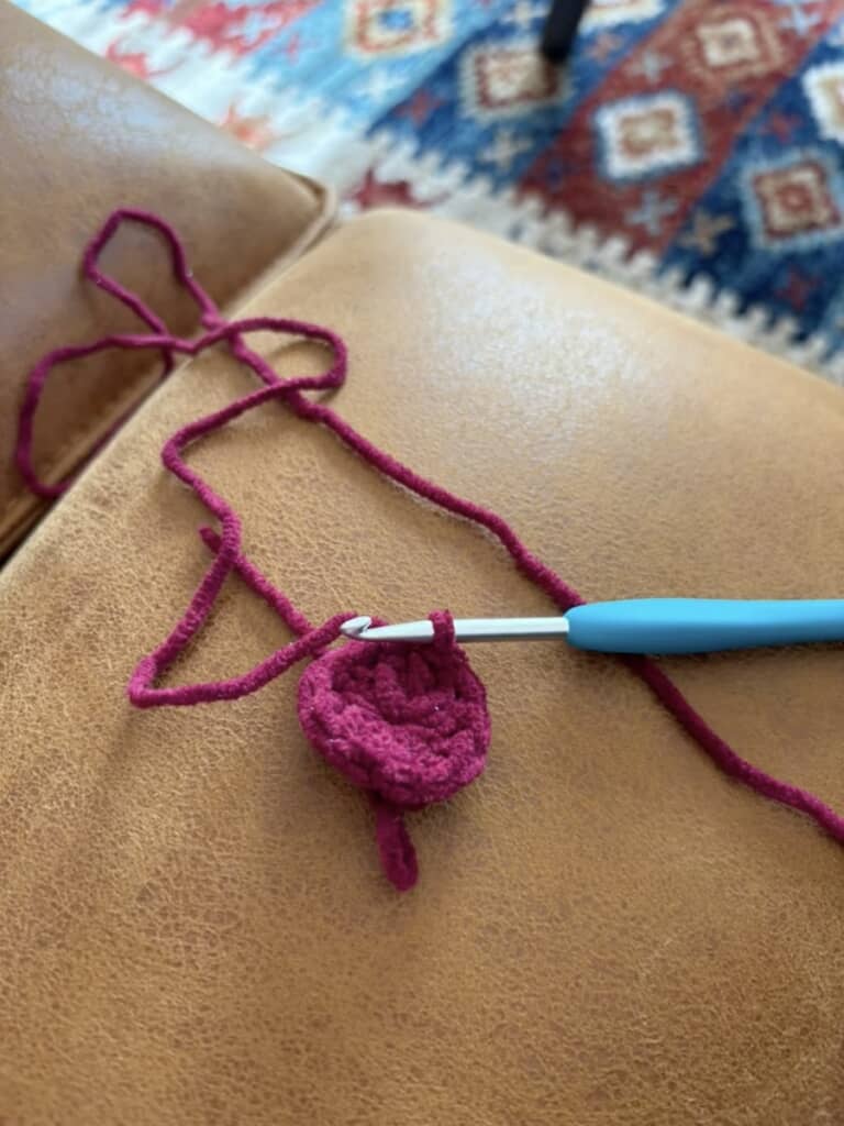 初めはちいさかった生地が……