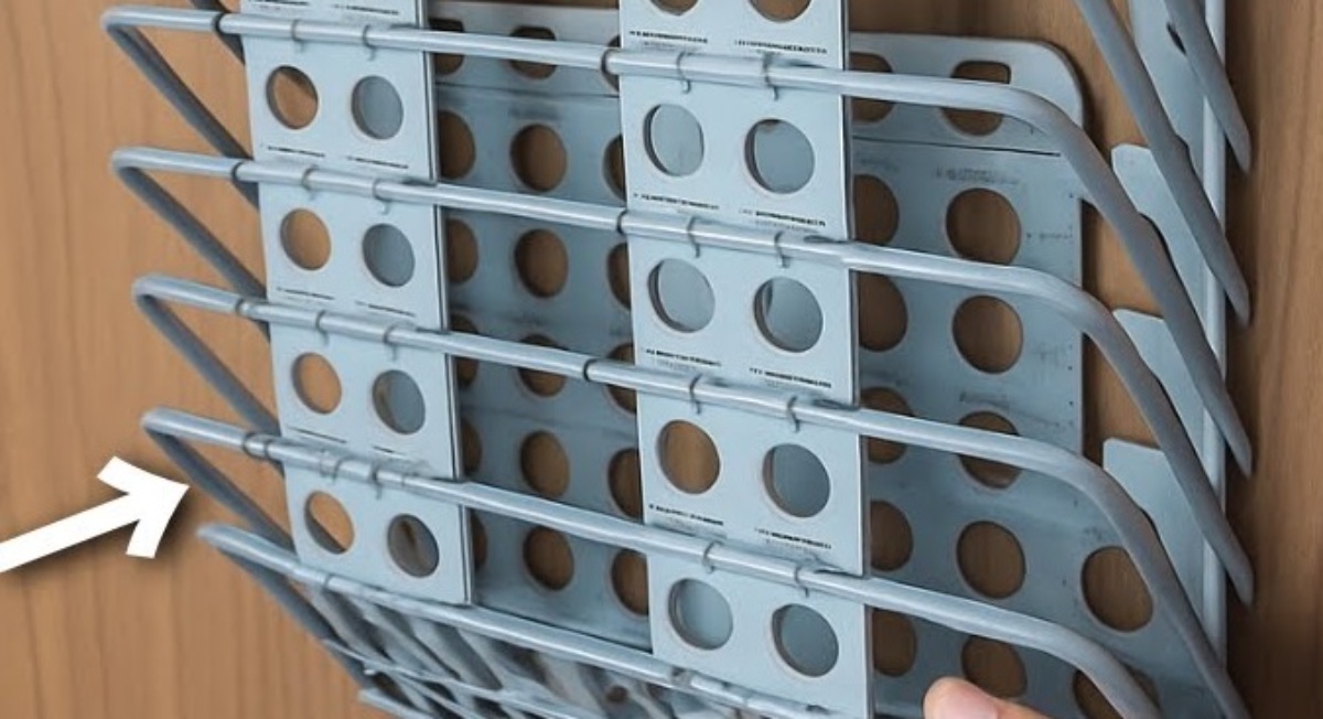 「発想天才」「これスゴイ」　ダイソー“吊すだけ”人気アイテムの超便利な使い方に「助かる」「探してみます」（1/3） | ライフスタイル ねとらぼ