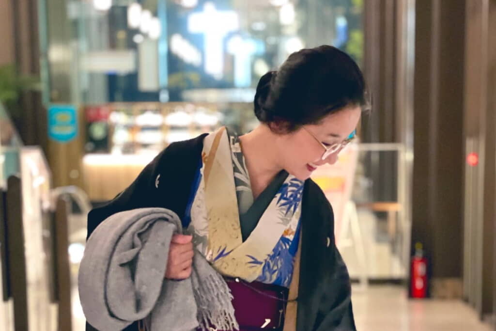 若菜さんの視線の先には……