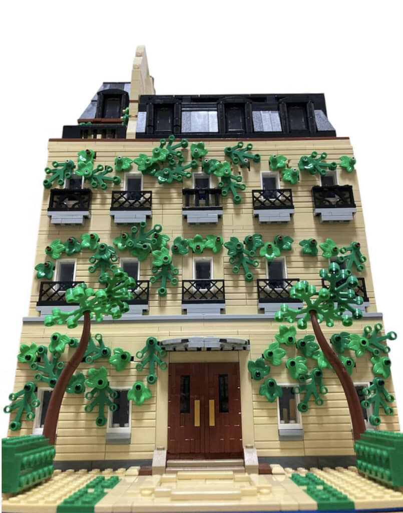 この緑豊かな外壁は……！