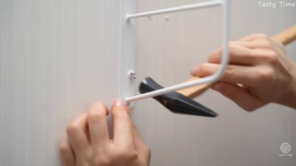 フレームを取り付けます