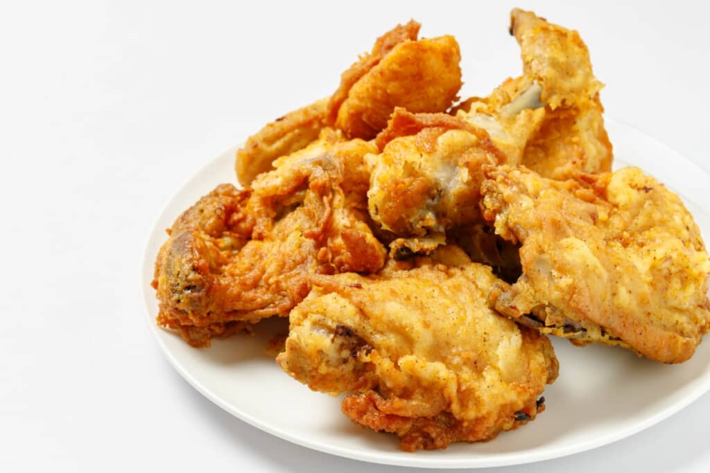 ケンタッキーフライドチキンを残してしまった翌朝は……（出典：PIXTA）