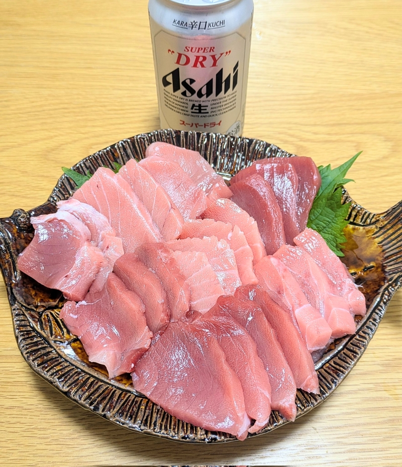 光り輝くマグロのお刺身が！