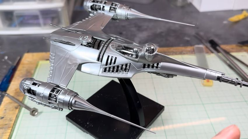 素組みした「N-1スターファイター」のプラモデル