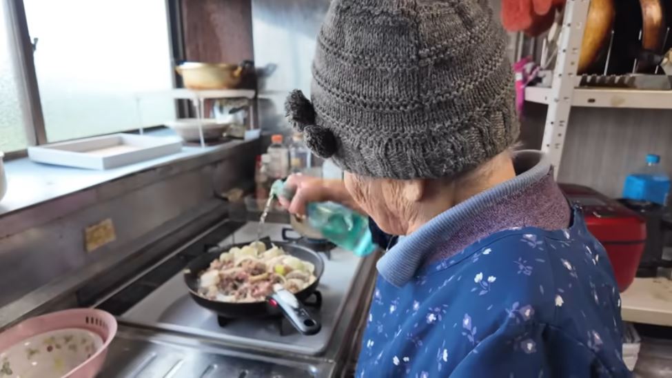 酒を振り入れる