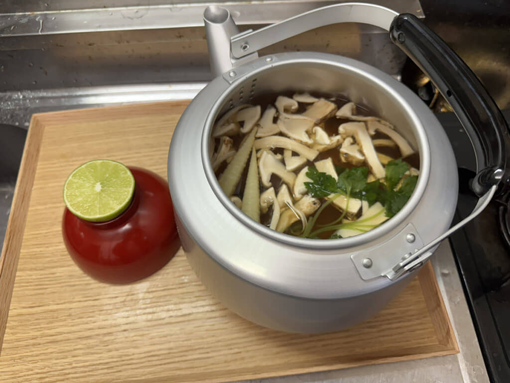 土瓶蒸しがゴクゴク飲めちゃう……！