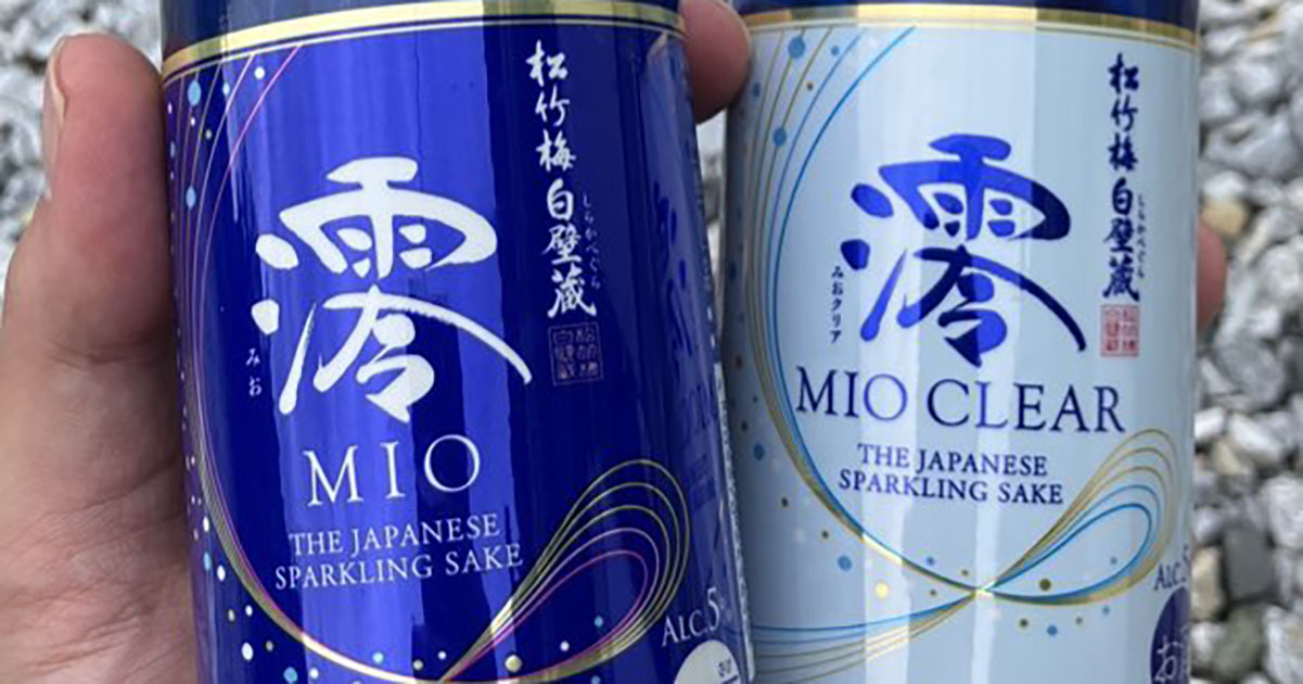 日本酒の“青い空き瓶”をひたすら磨き続けたら…… 想像を超える