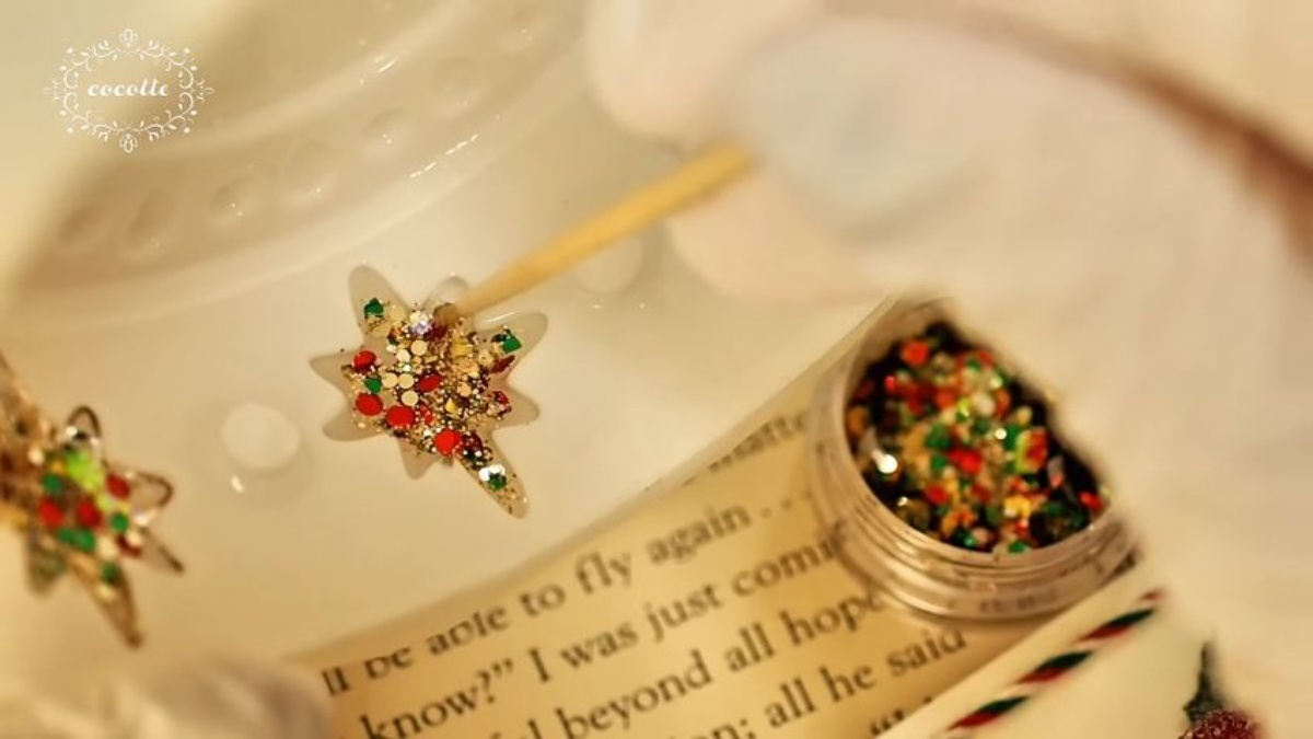 メリーゴーラウンドに小さなパーツを重ねていくと……　「夢みたい」ため息が出るほど美しい完成品に「めちゃくちゃ可愛くて素敵」（1/3） | ハンドメイド ねとらぼ