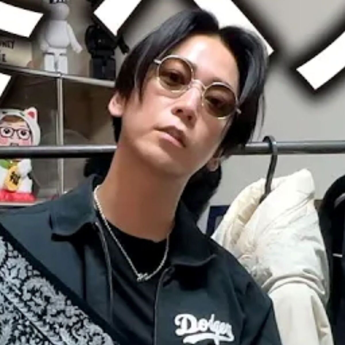 亀梨和也、人生で初めて買った“高級家具”を公開 「富豪だよね」と自身