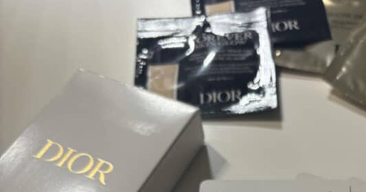 「ディオール」で買い物したら→ノベルティでもらったのは……「やばいw」　予想外のアイテムに仰天「えっ欲しい」「不思議」（1/2） | ライフスタイル ねとらぼ